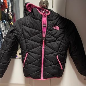 Toddler North Face Reversible Perrito Jacket
Toddler Girls  size XS 6